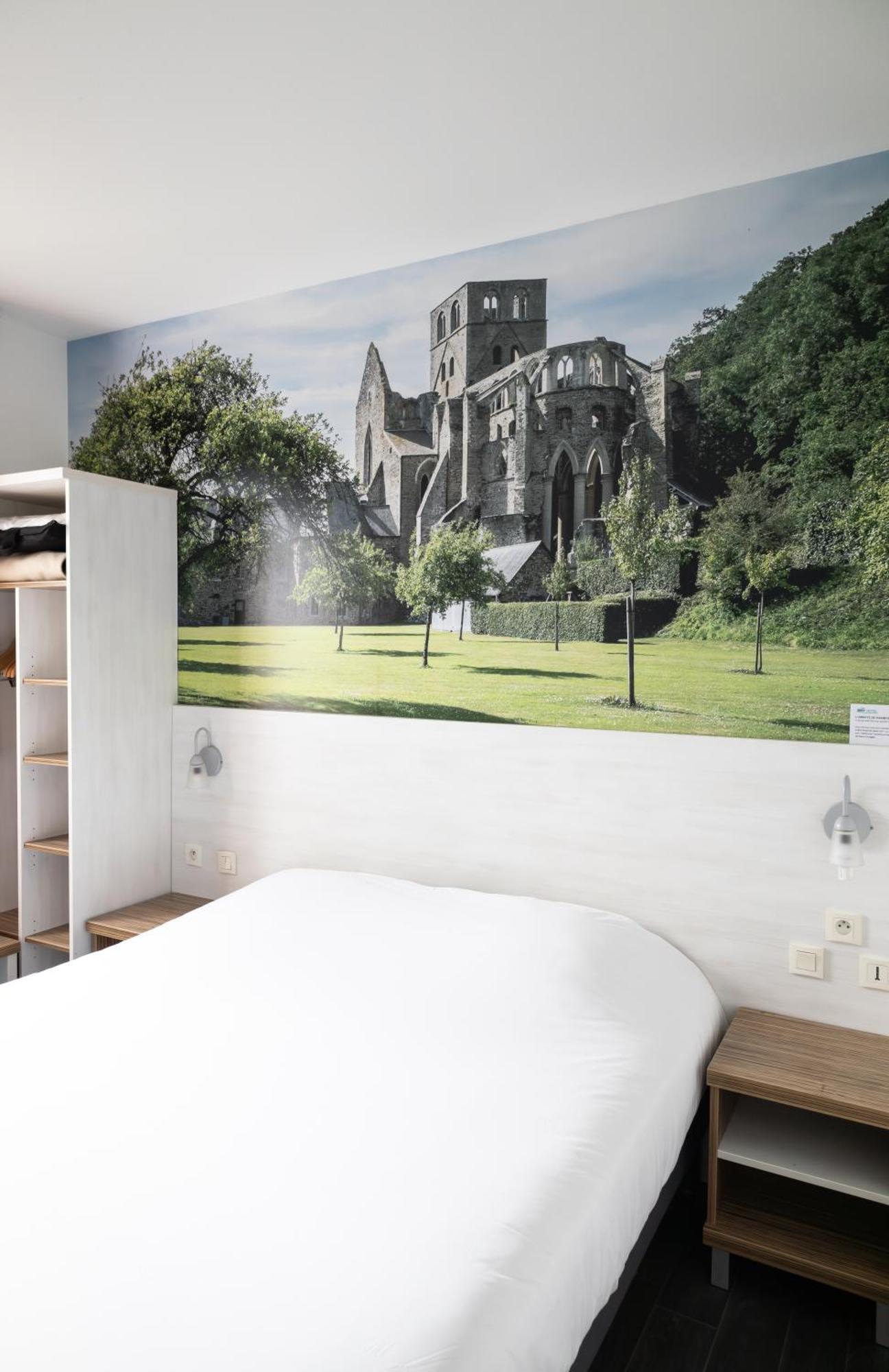 Brit Hotel Confort Saint-Lo Esterno foto